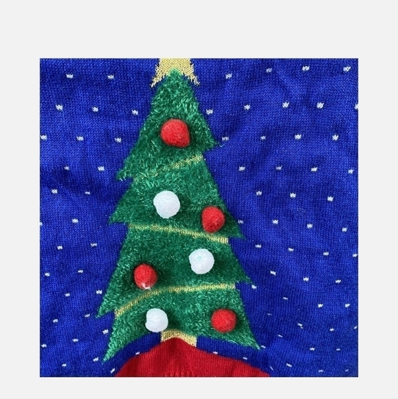NWT Well Worn Holiday Sweater Ugly Christmas Tree Pom Poms Unisex 12M Infant New - Picture 3 of 6